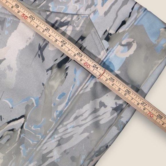 Under Armour Men Hoodie M Gray Camouflage Long Sleeve Logo Oversized - Picture 6 of 10